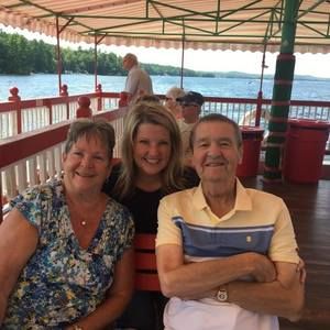 Meet your Posher, Cynthia